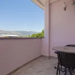 Mara * Kaštel Štafilić